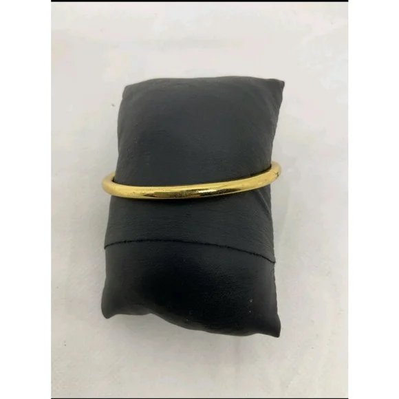 Kate Spade New York Goldtone Knot Bangle Bracelet EUC - Picture 3 of 4